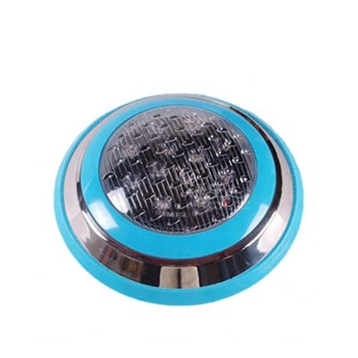 bajo las luces del barco