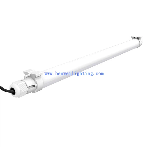 Tri Proof Light Used For Poultry Farm